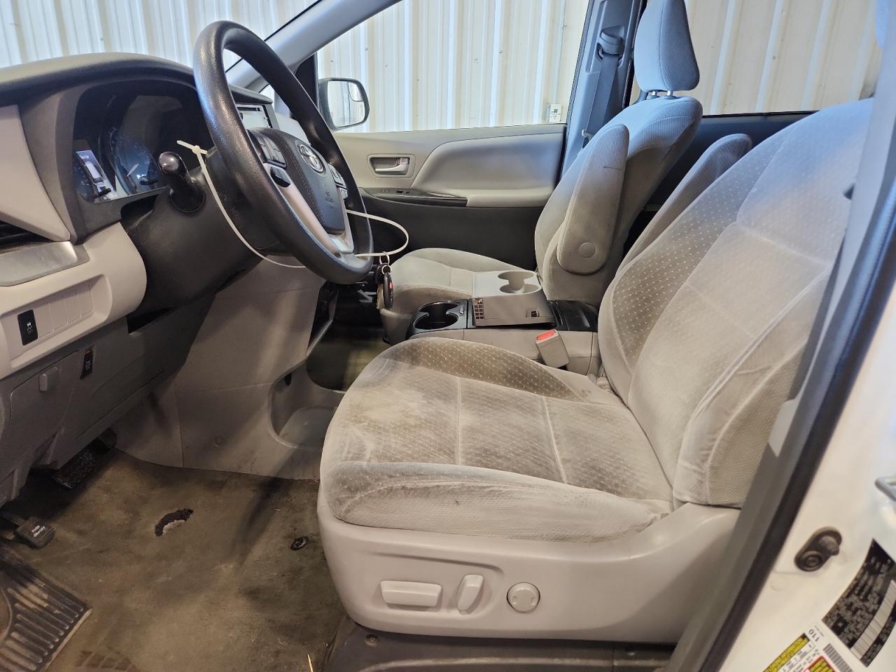 2018 Toyota Sienna Le - Фото 7