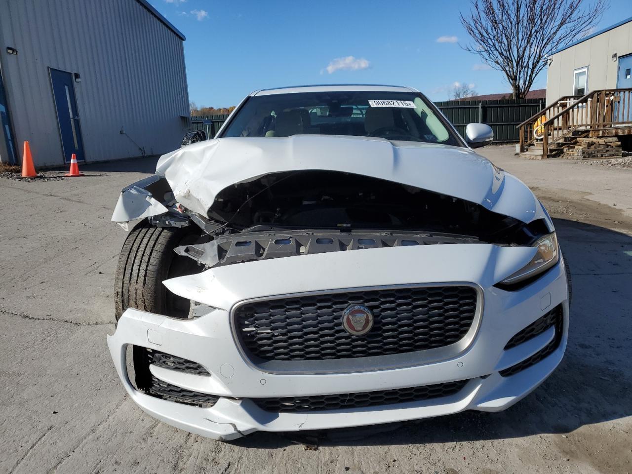 2020 Jaguar Xe S - Image 5