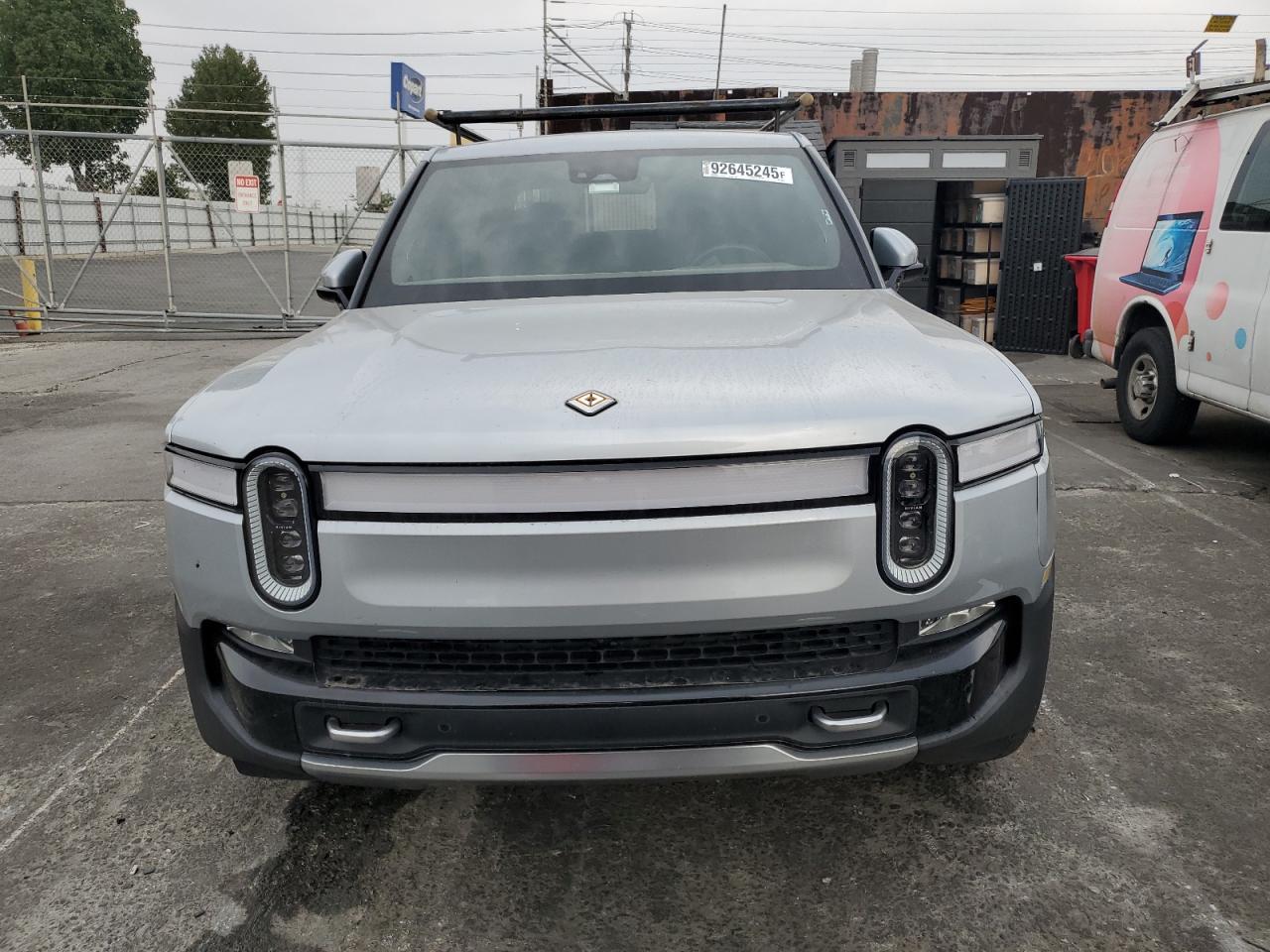 2022 Rivian R1T Launch Edition - Фото 5