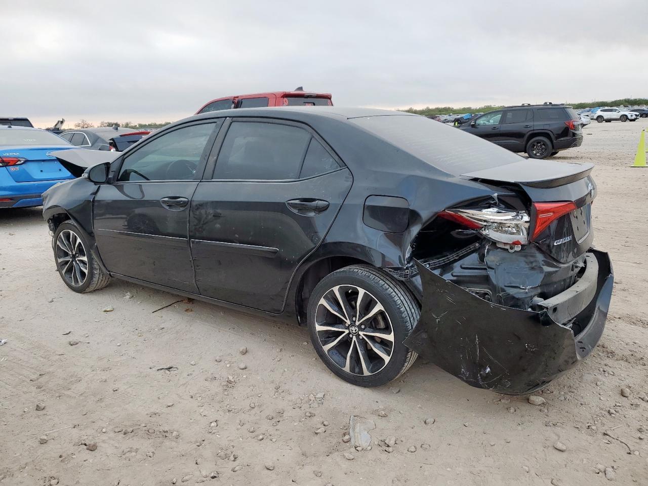 2018 Toyota Corolla L - Фото 2