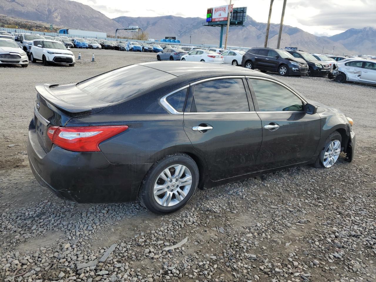 2016 Nissan Altima 2.5 S - Фото 3