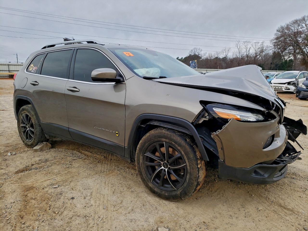 2016 Jeep Cherokee Latitude - Image 4