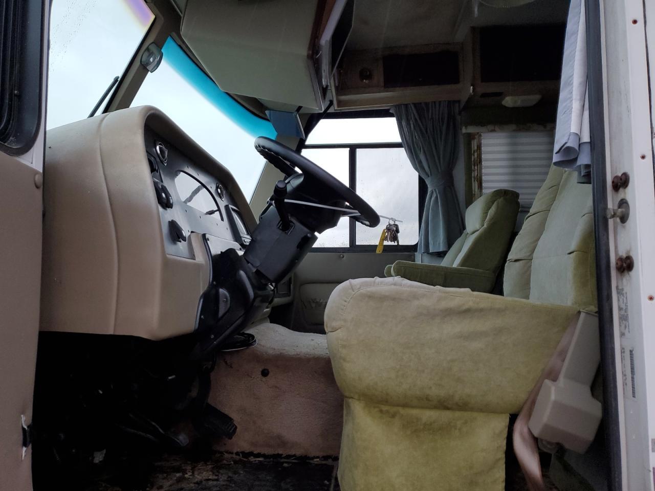 1999 Ford F550 Super Duty Stripped Chassis - Фото 5