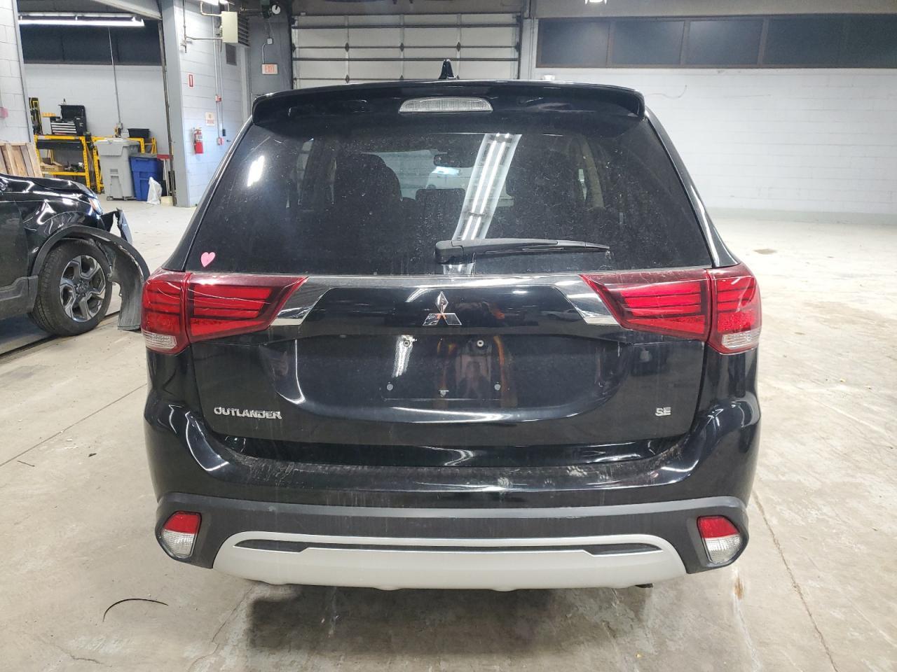 2020 Mitsubishi Outlander Se - Фото 6