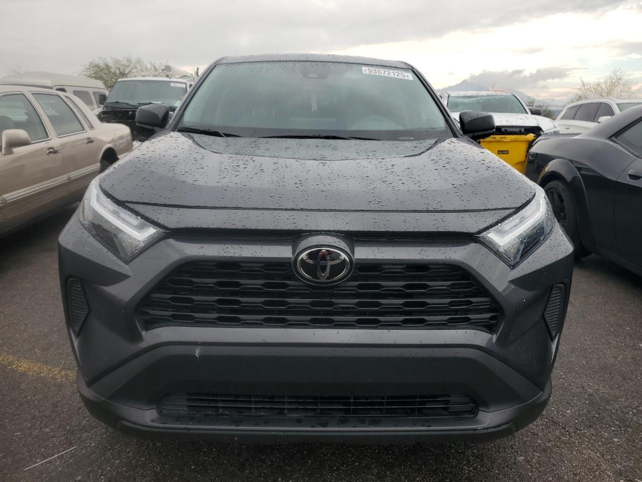 2025 Toyota Rav4 Le - Image 5