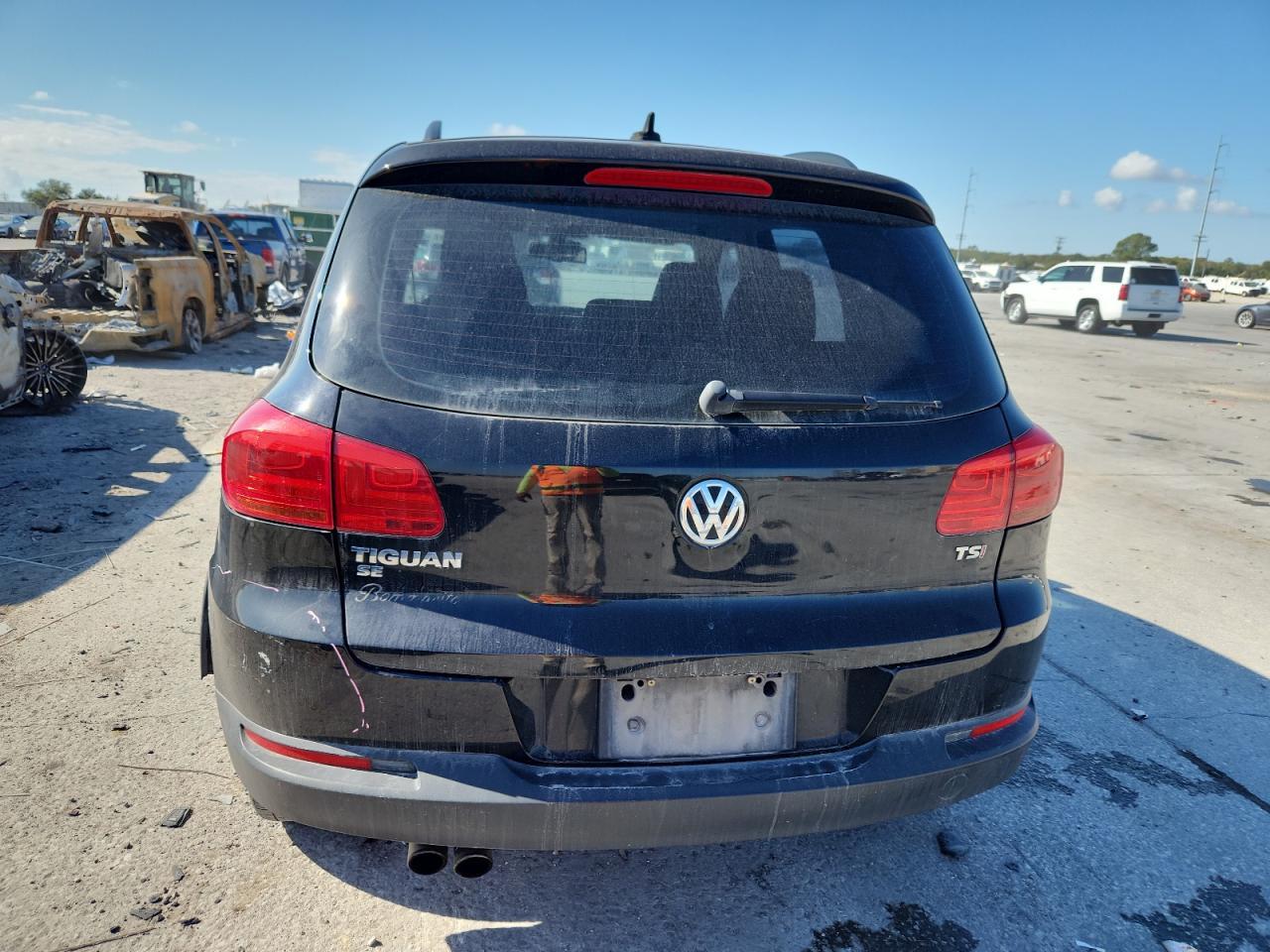 2017 Volkswagen Tiguan S - Image 6