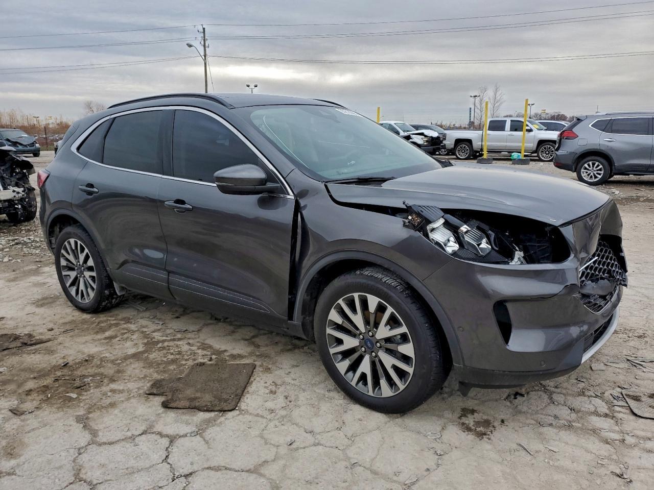 2020 Ford Escape Titanium - Image 4