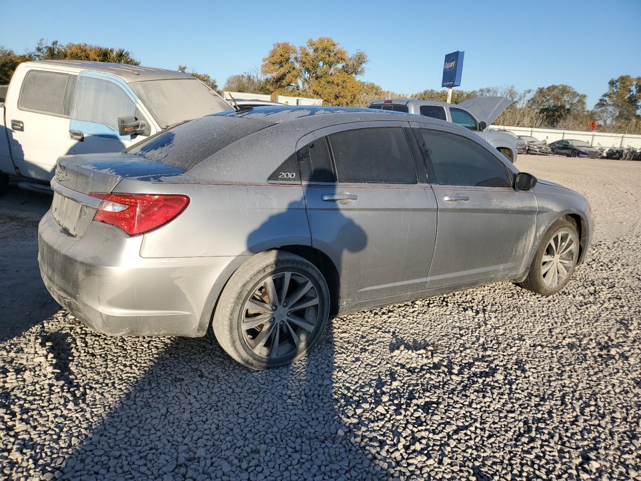 2013 Chrysler 200 Touring - Image 3