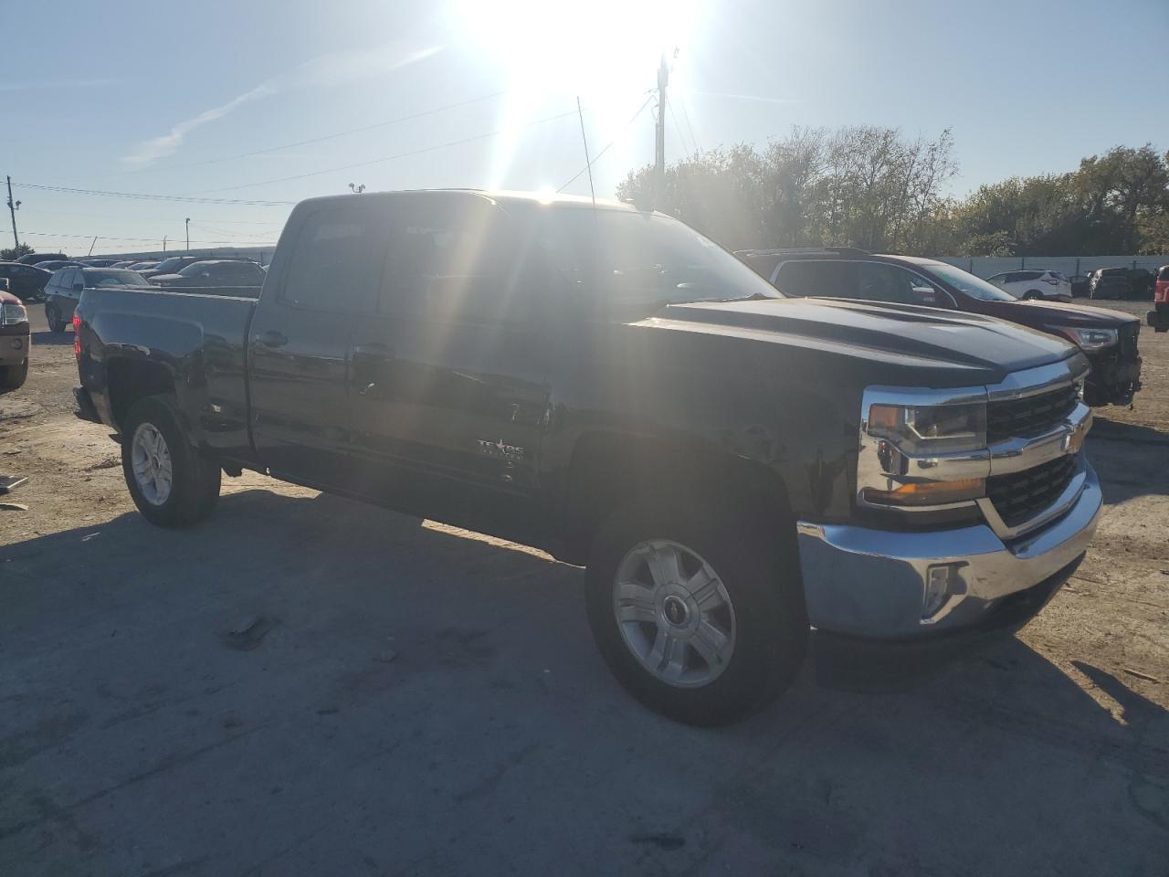 2018 Chevrolet Silverado K1500 Lt - Image 4