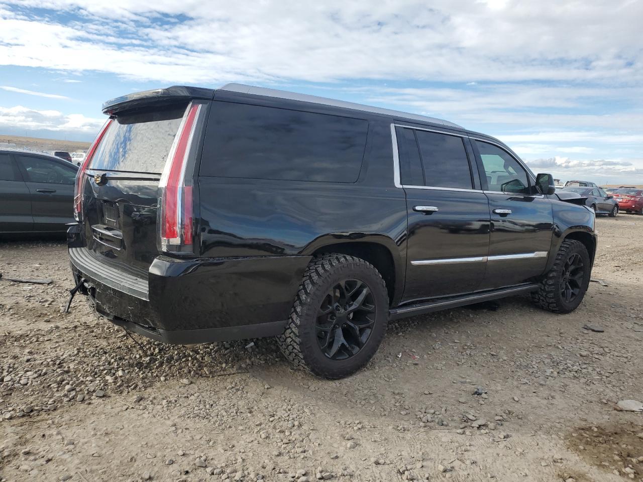 2017 Cadillac Escalade Esv Premium Luxury - Image 3