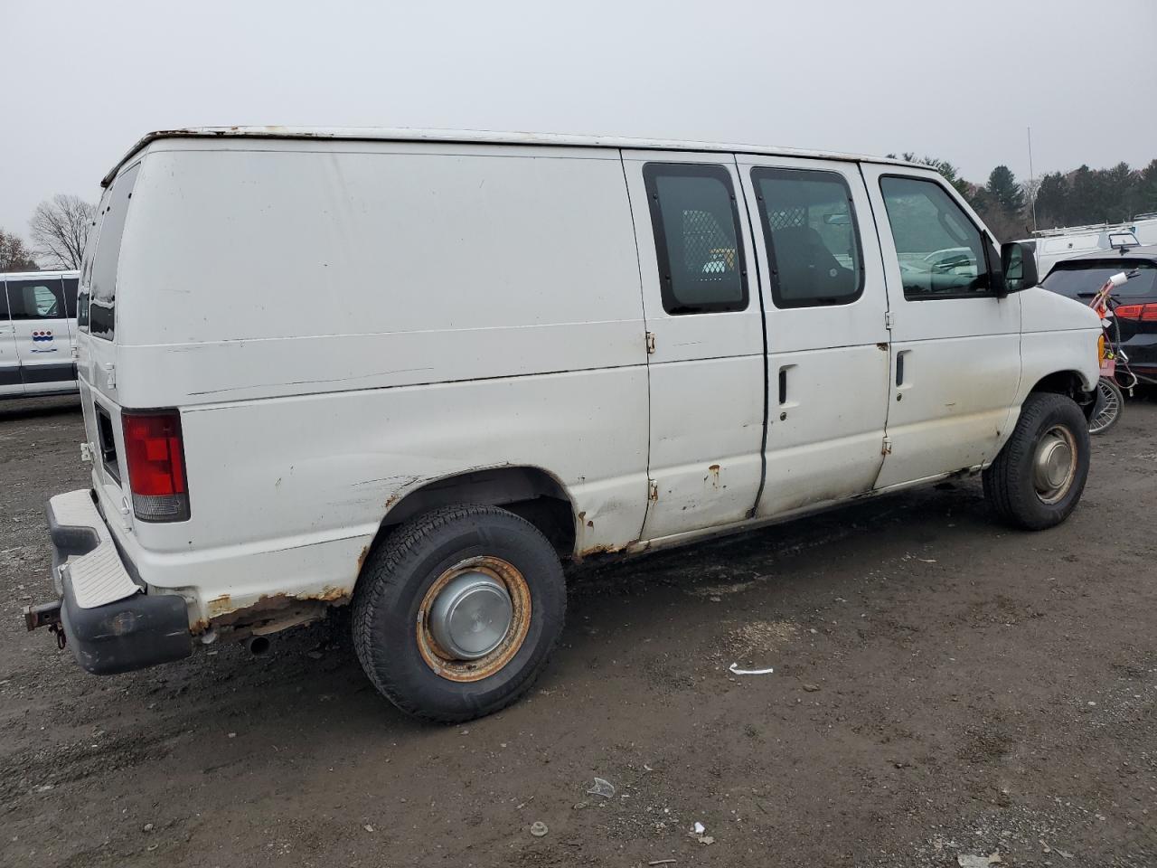2003 Ford E250 Delivery Van - Фото 3