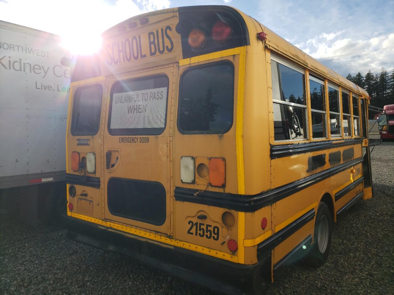 2011 Chevrolet Express School Bus - Фото 4