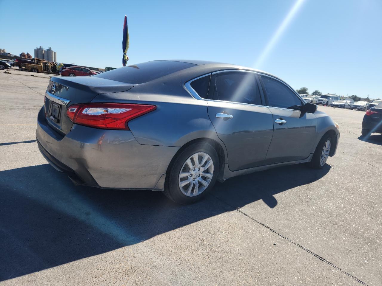 2017 Nissan Altima 2.5 - Фото 3