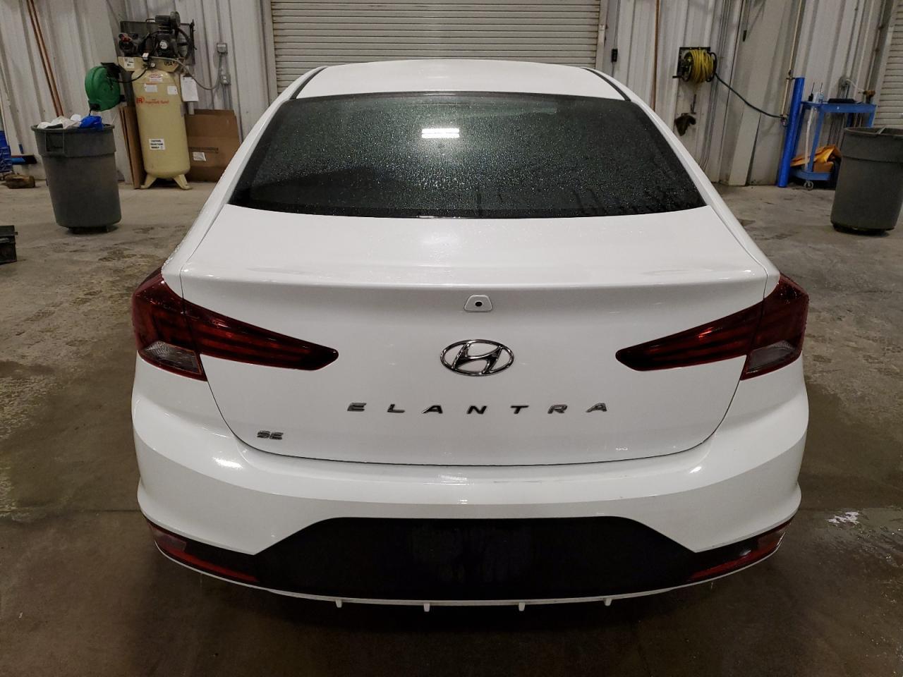 2019 Hyundai Elantra Se - Фото 6