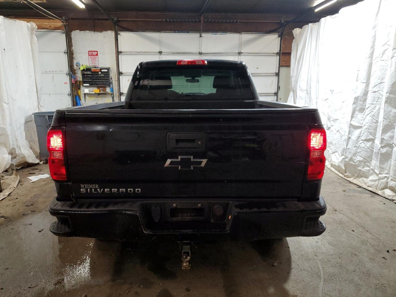 2017 Chevrolet Silverado K1500 Custom - Фото 6