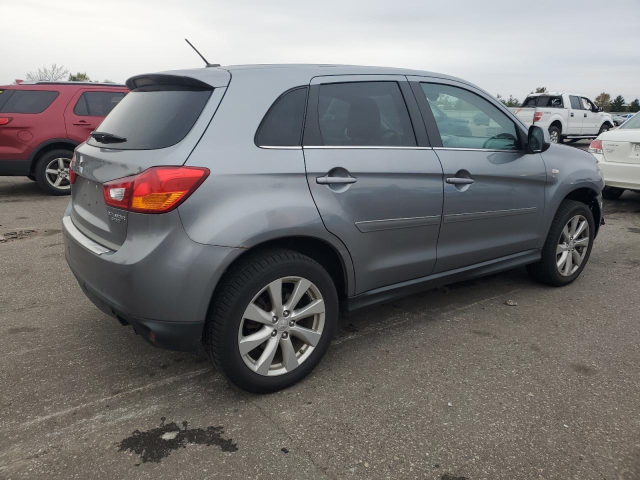 2015 Mitsubishi Outlander Sport Se - Image 3