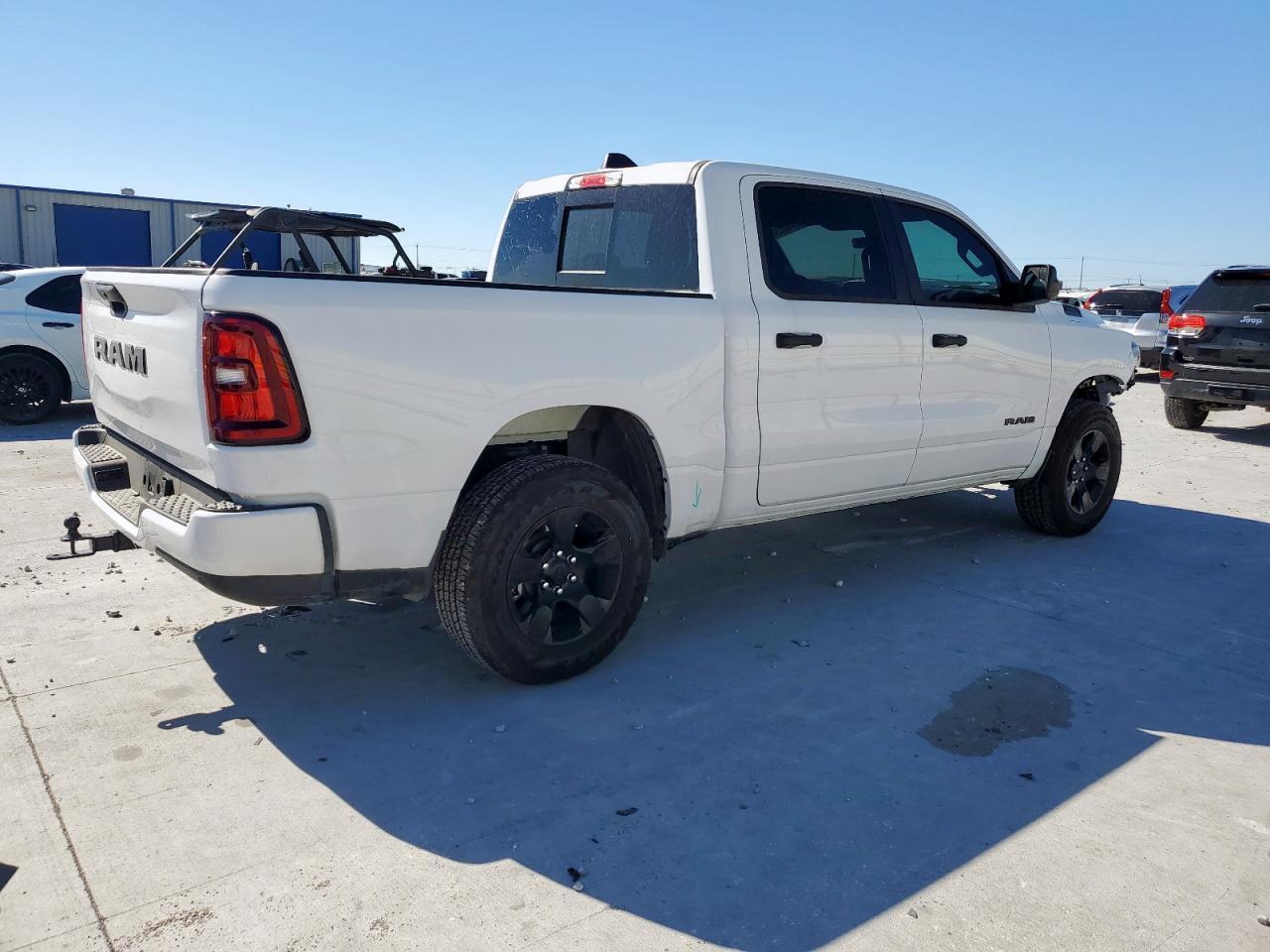 2025 Ram 1500 Tradesman - Фото 3