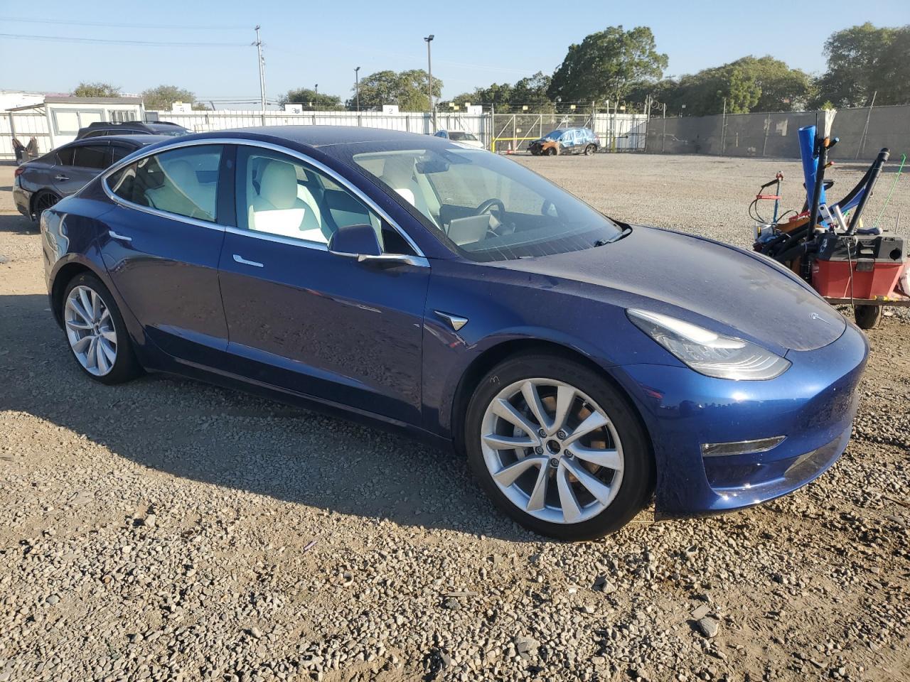 2018 Tesla Model 3 - Фото 4