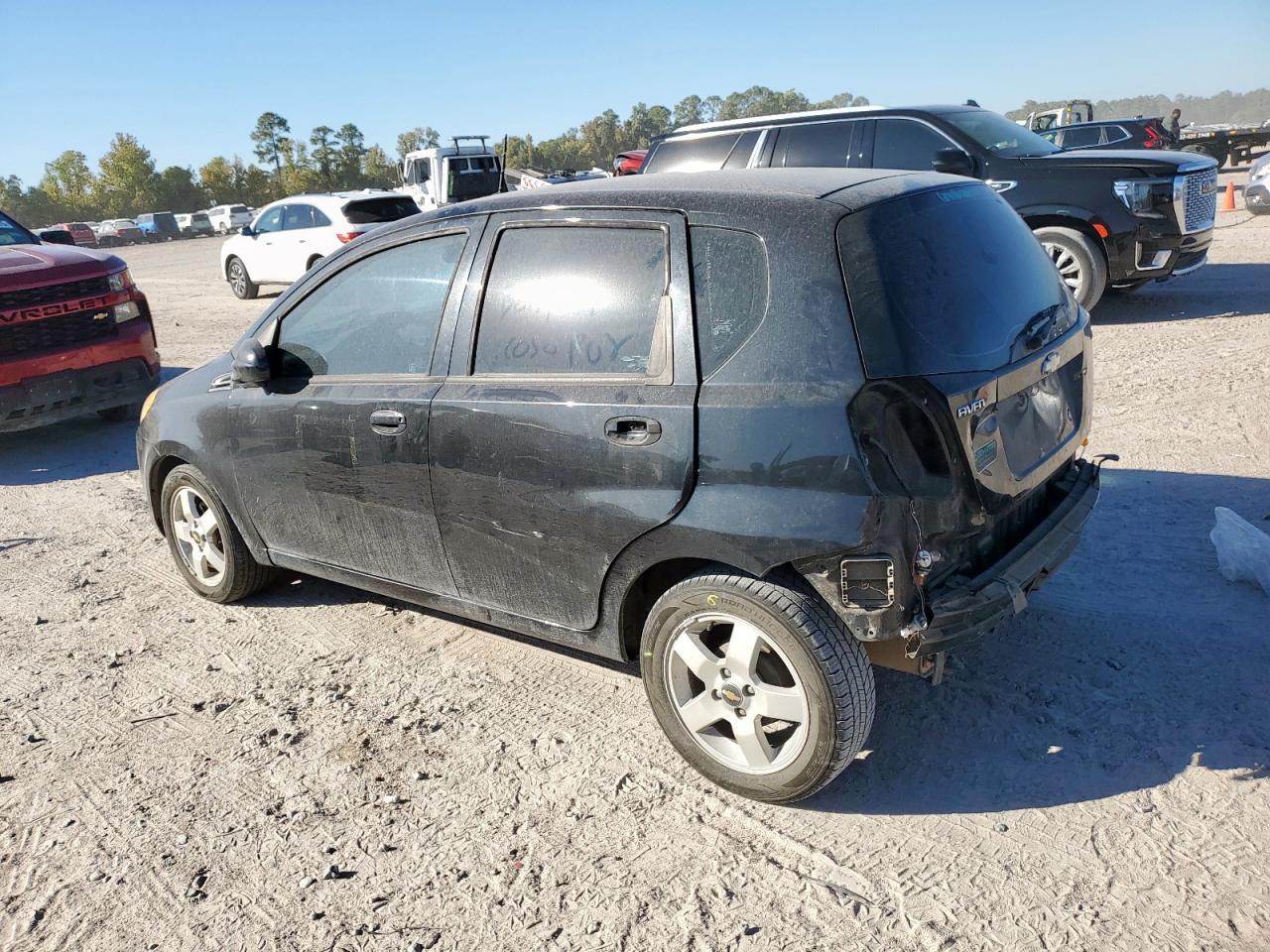 2011 Chevrolet Aveo Ls - Image 2