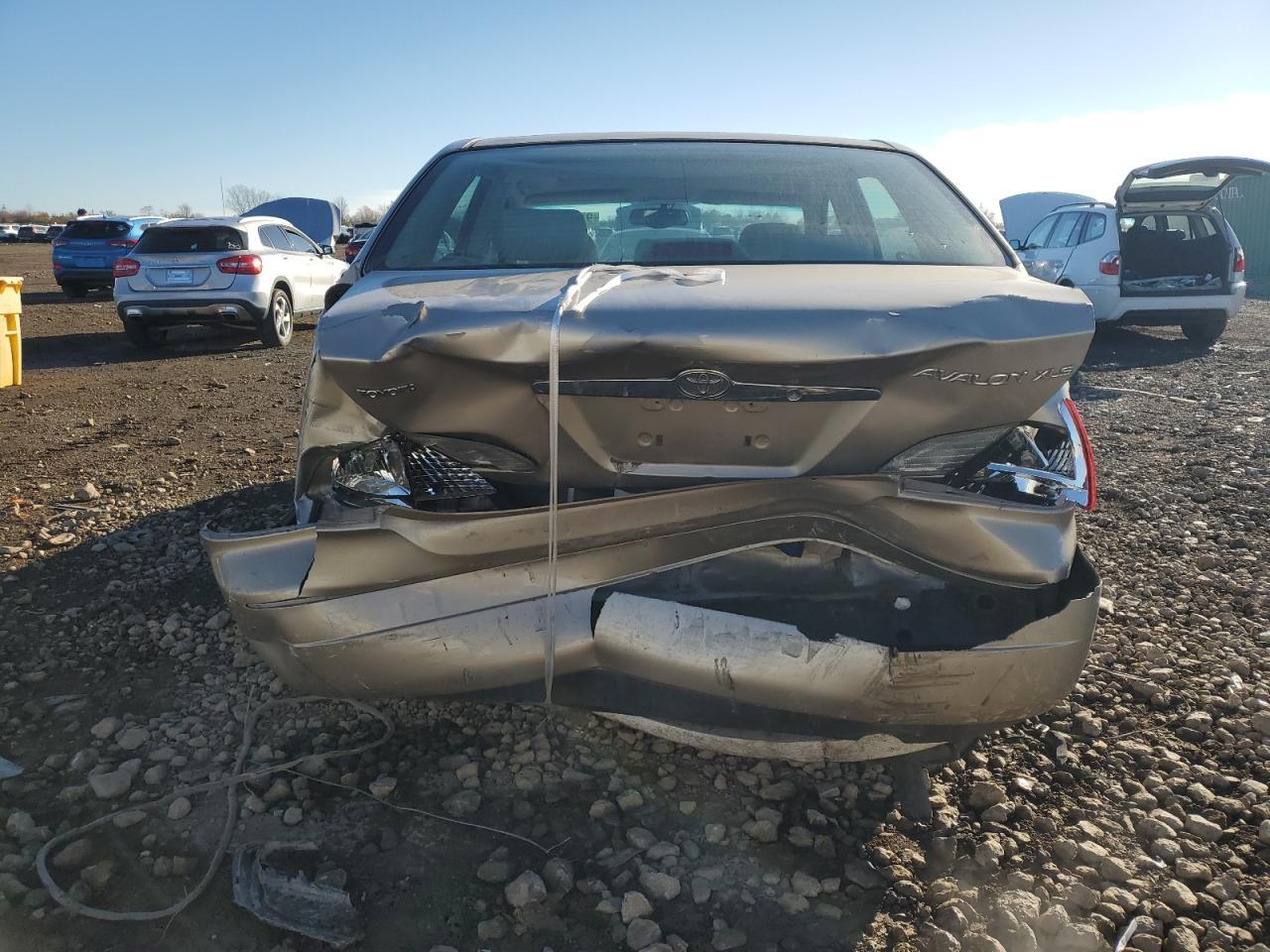 2000 Toyota Avalon - Image 6