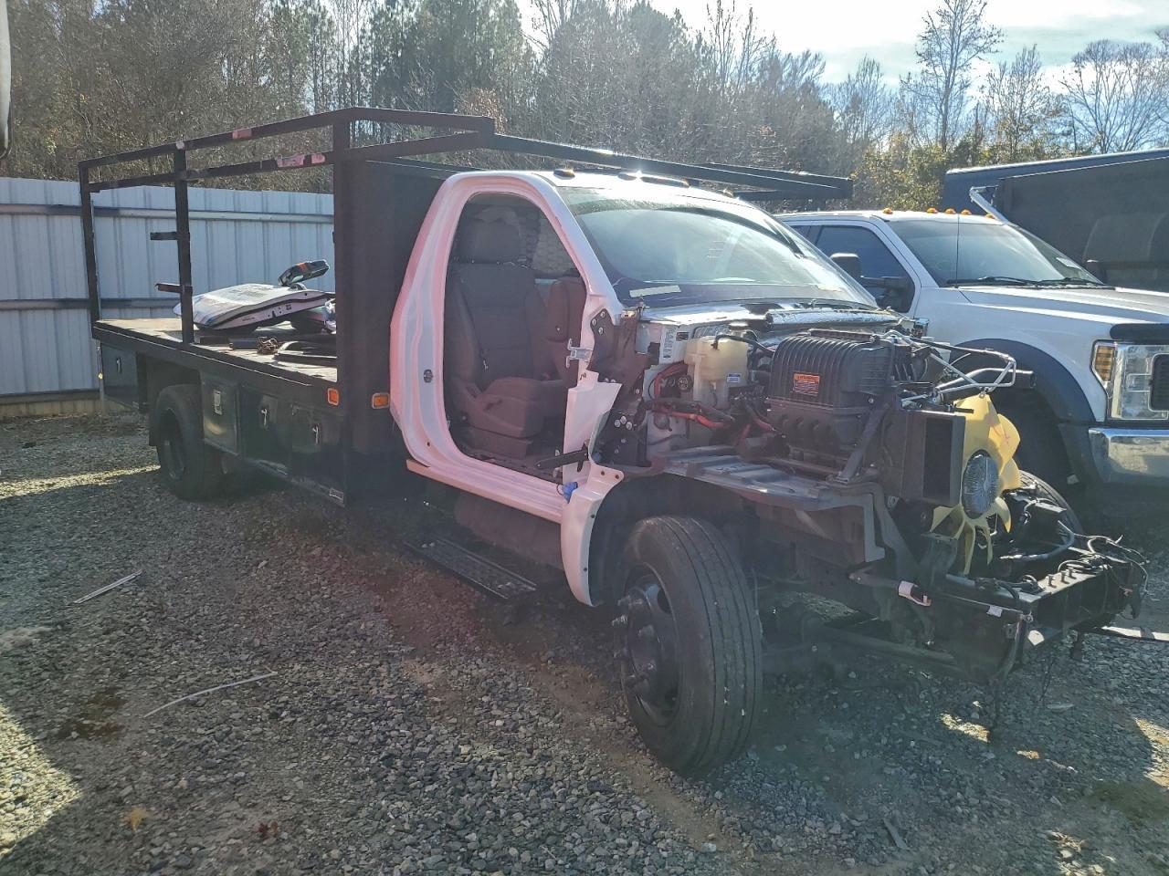 2023 Chevrolet Silverado Medium Duty - Фото 4