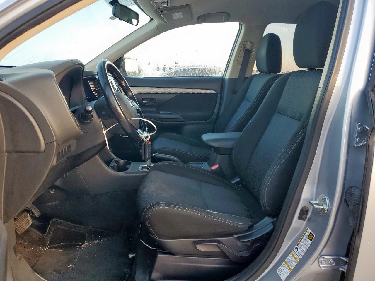 2016 Mitsubishi Outlander Se - Фото 7