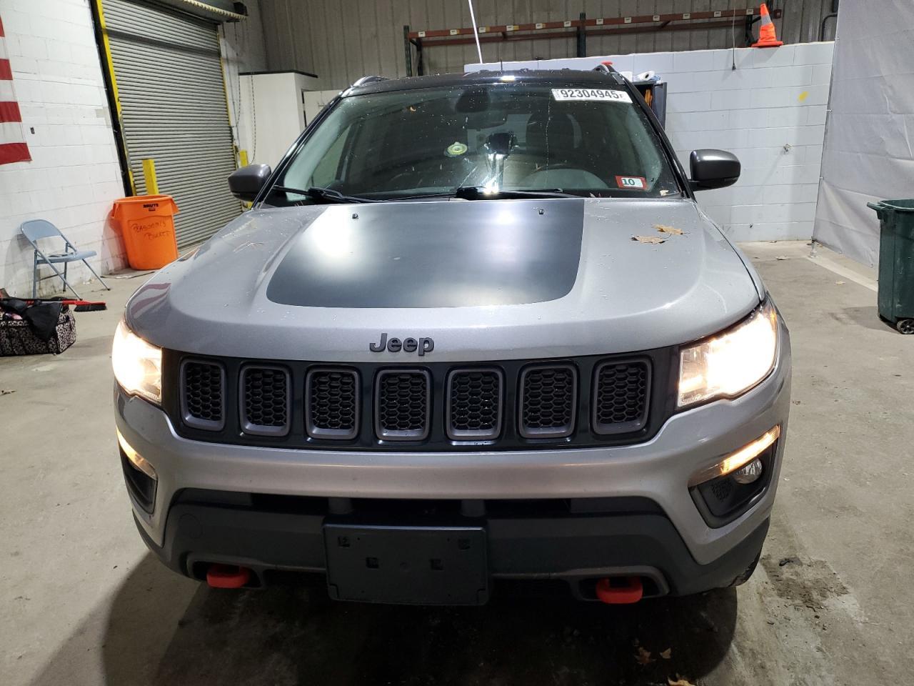 2019 Jeep Compass Trailhawk - Image 5