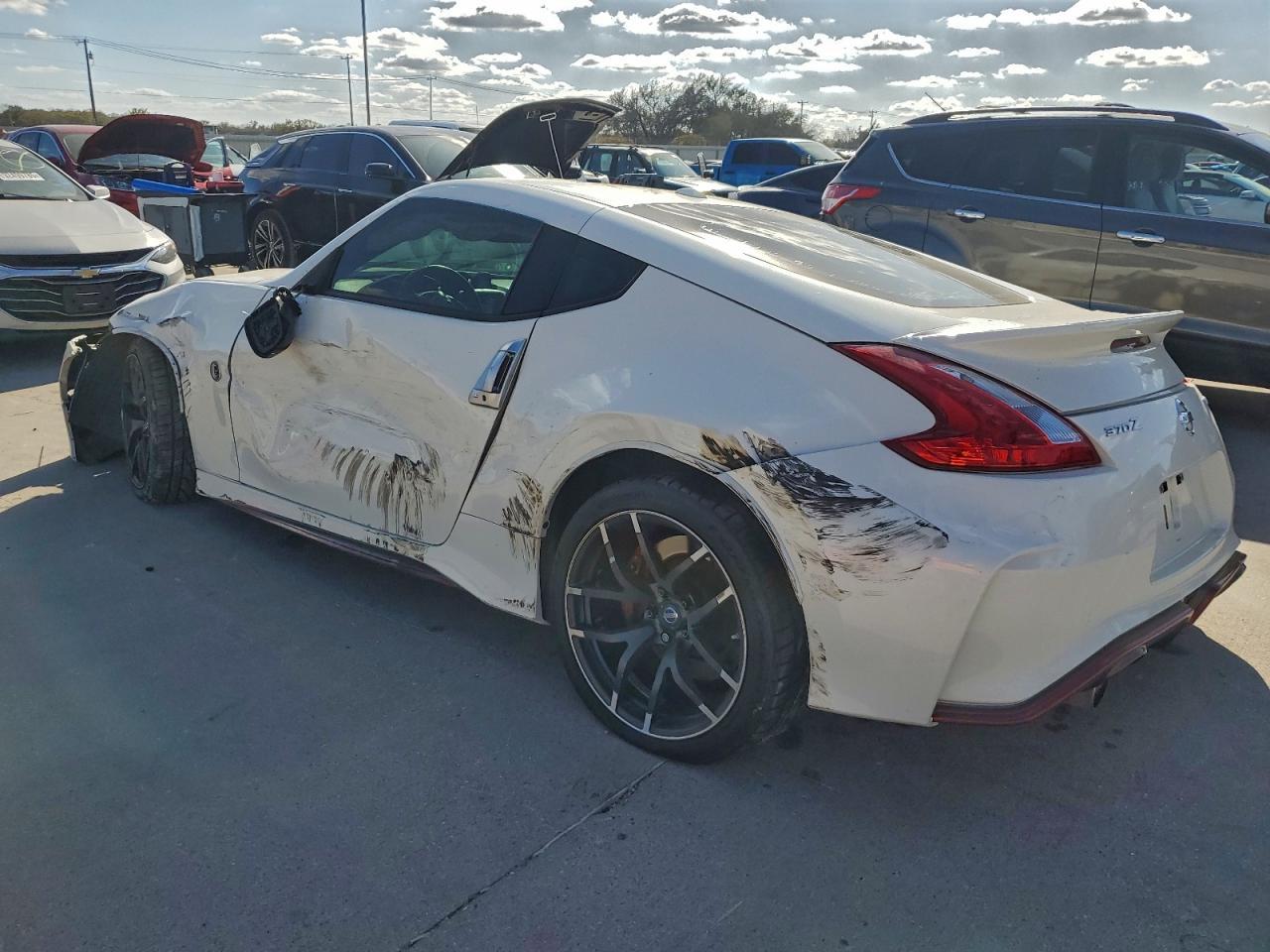 2016 Nissan 370Z Nismo Tech - Фото 2