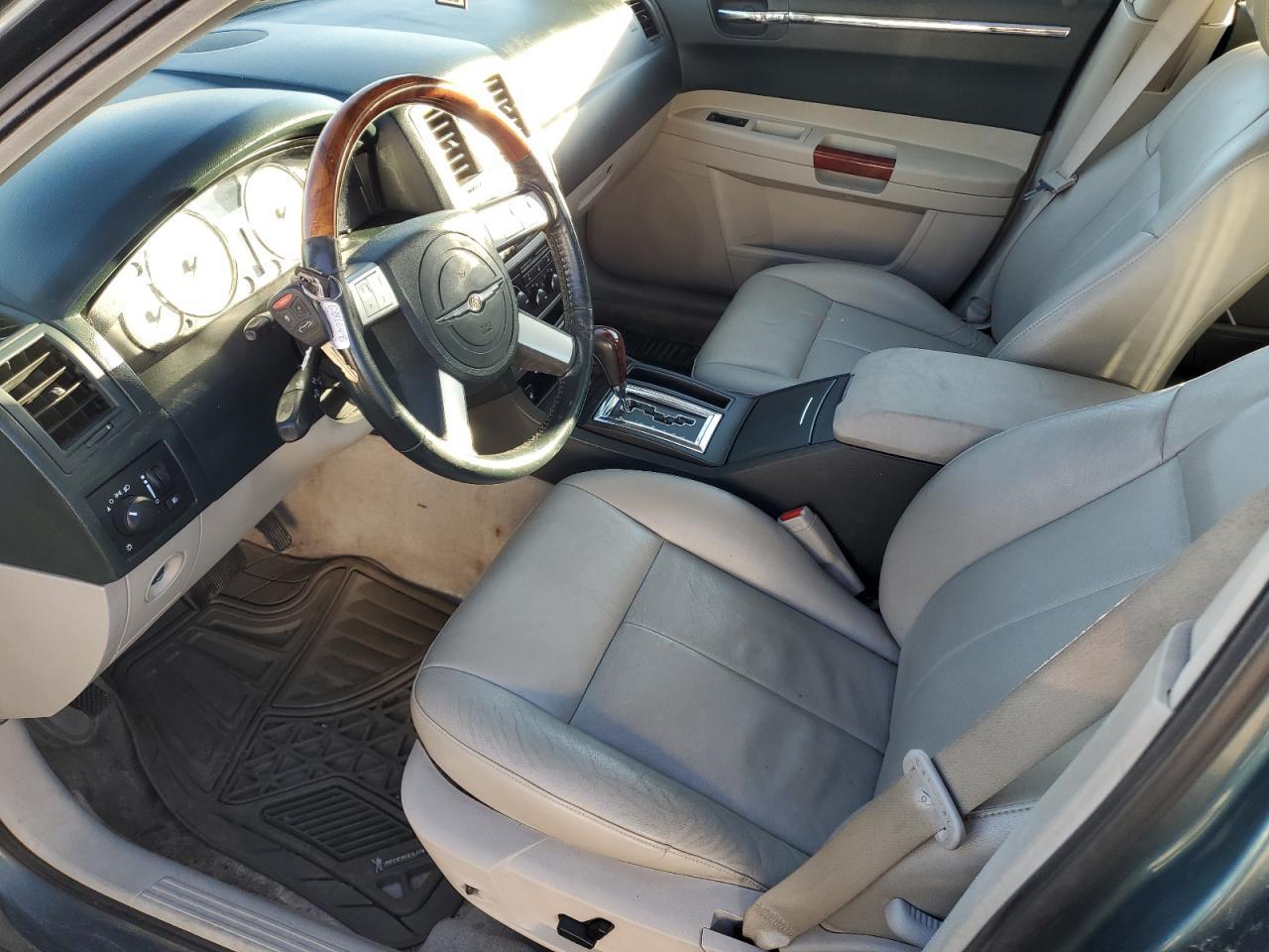 2005 Chrysler 300 Touring - Фото 7