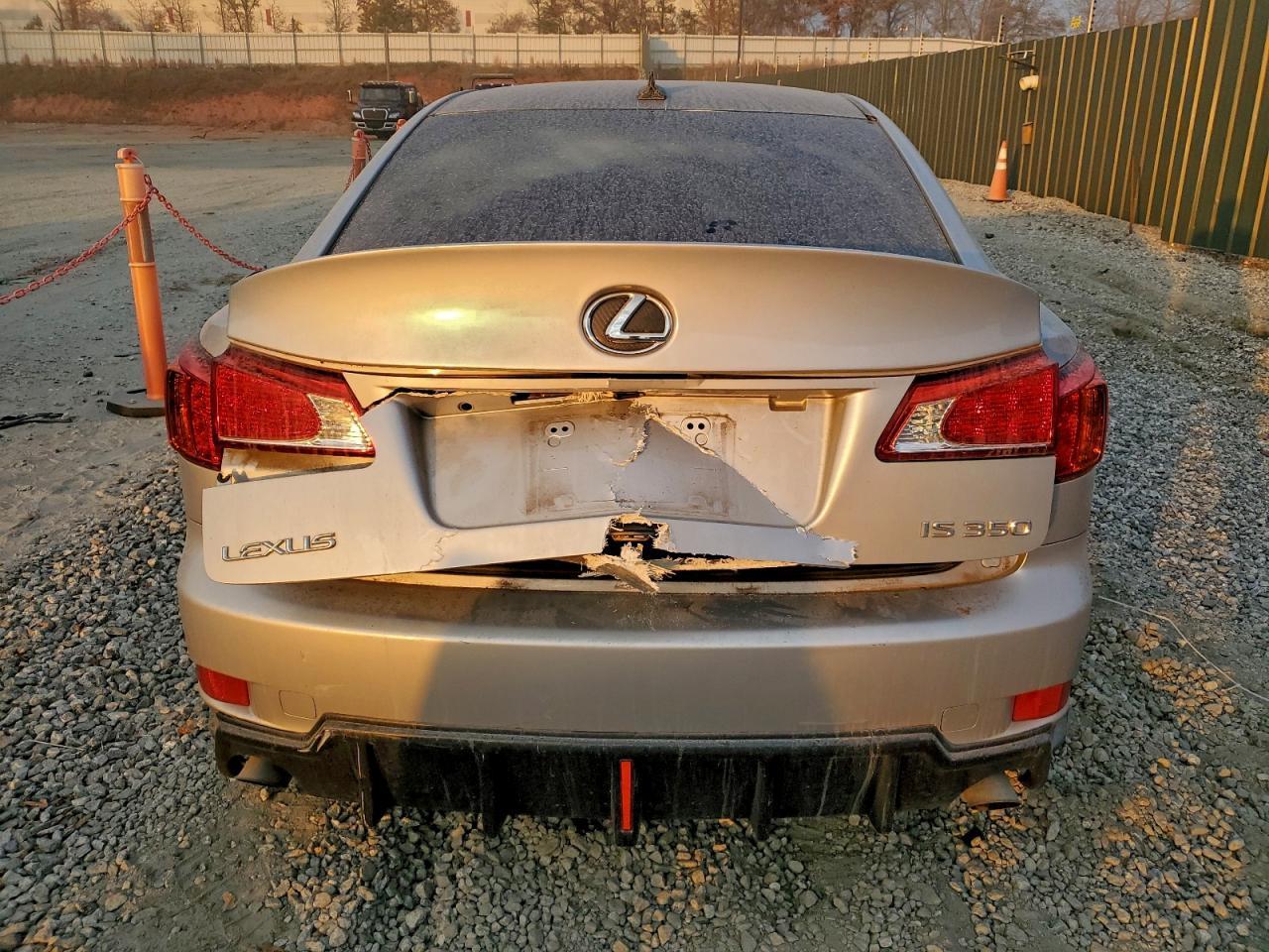2010 Lexus Is 350 - Image 6