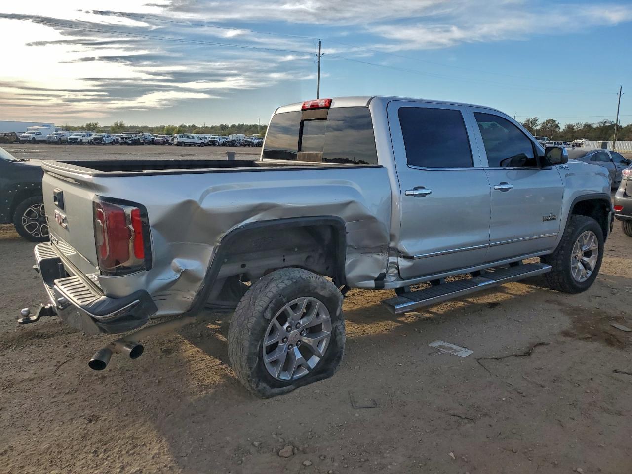 2018 GMC Sierra K1500 Slt - Фото 3