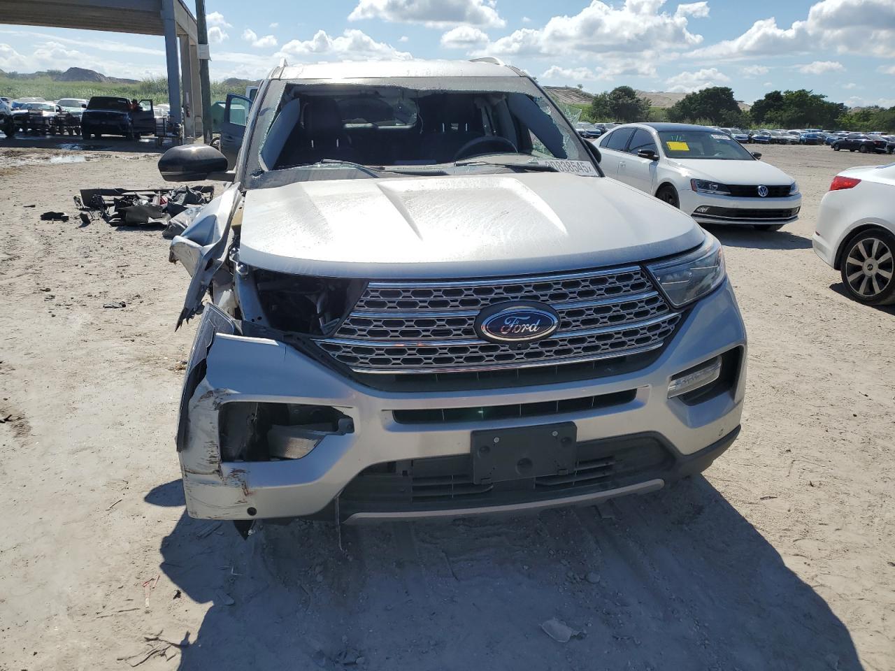 2022 Ford Explorer Limited - Image 5