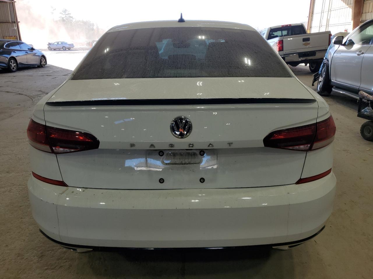 2021 Volkswagen Passat R-Line - Фото 6