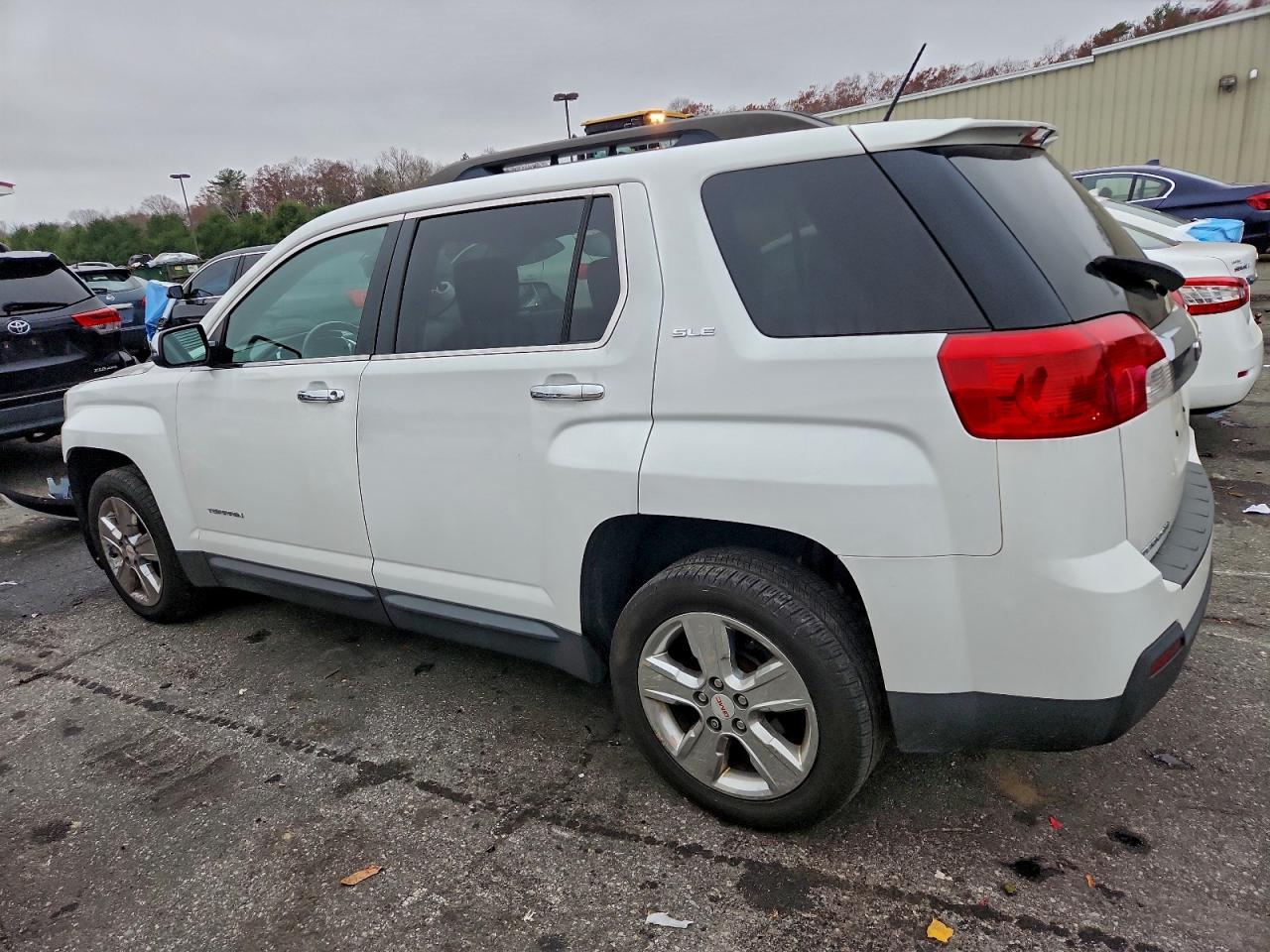 2015 GMC Terrain Sle - Image 2