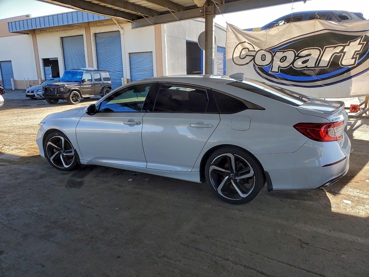 2019 Honda Accord Sport - Фото 2