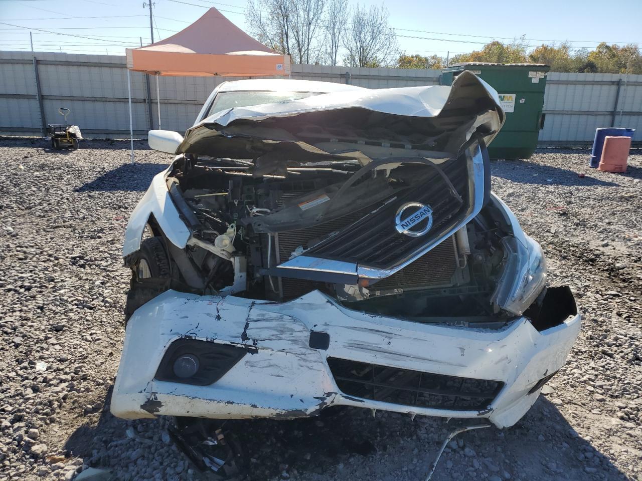 2017 Nissan Altima 2.5 - Image 5