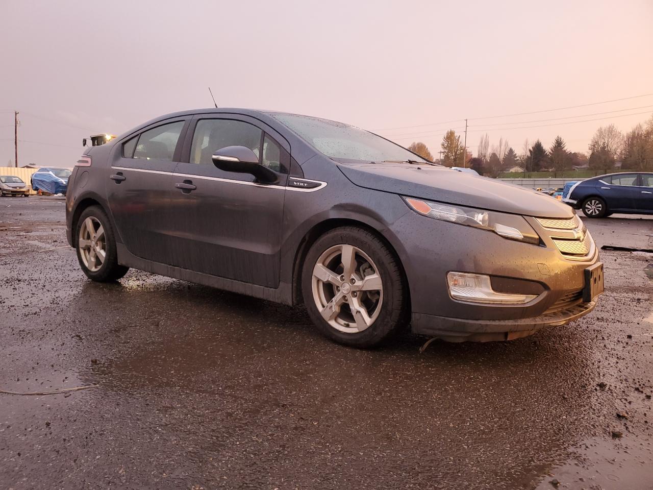 2013 Chevrolet Volt - Image 4