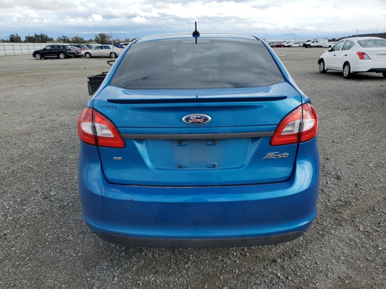 2012 Ford Fiesta Se - Фото 6