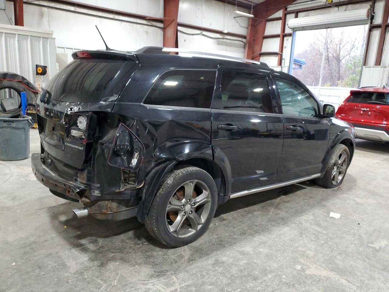 2016 Dodge Journey Crossroad - Image 3