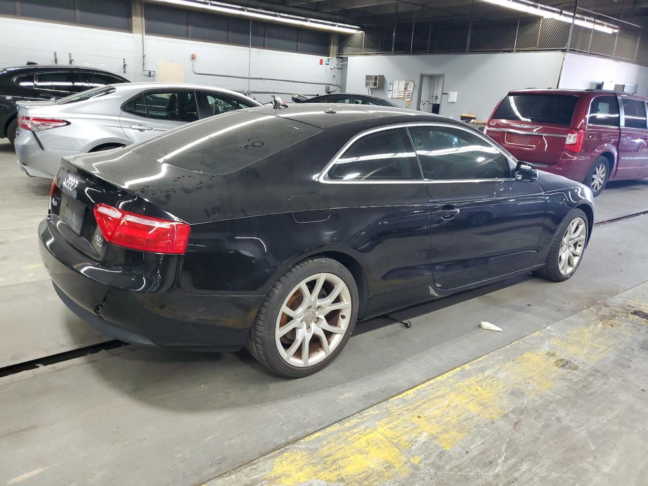 2010 Audi A5 Premium - Фото 3