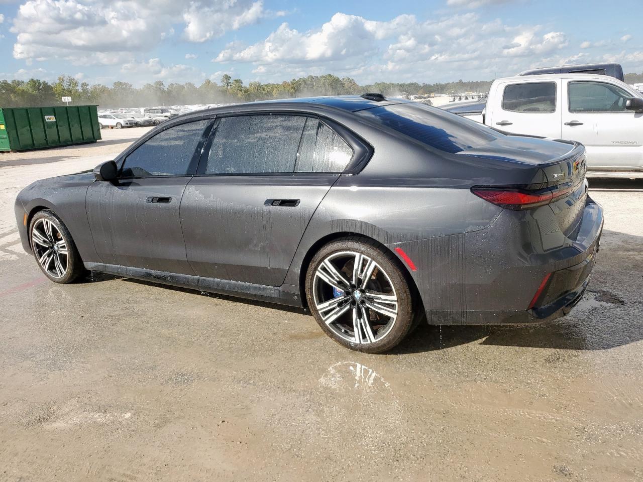 2023 BMW 760 Xi - Фото 2