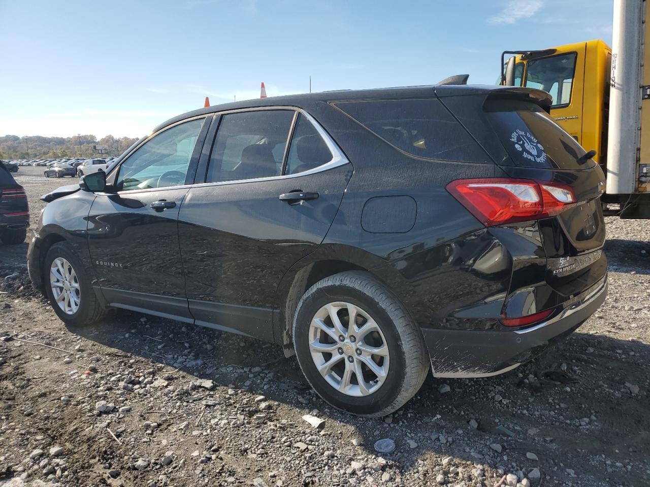 2018 Chevrolet Equinox Lt - Image 2