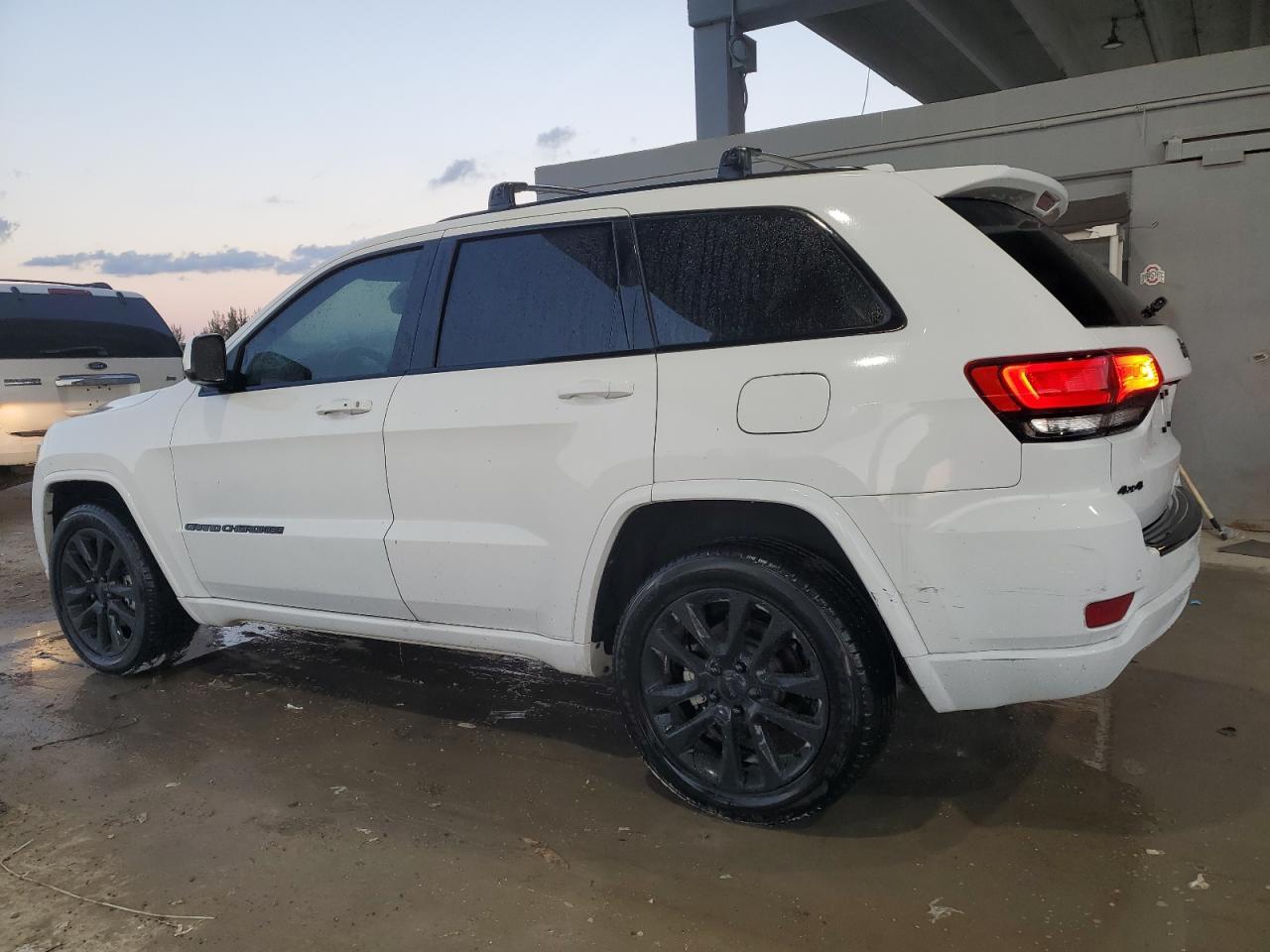 2018 Jeep Grand Cherokee Laredo - Фото 2