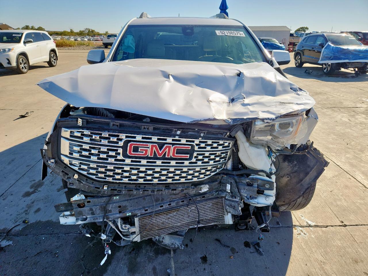 2018 GMC Acadia Denali - Фото 5