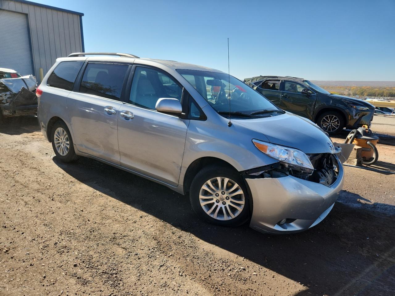2013 Toyota Sienna Xle - Фото 4