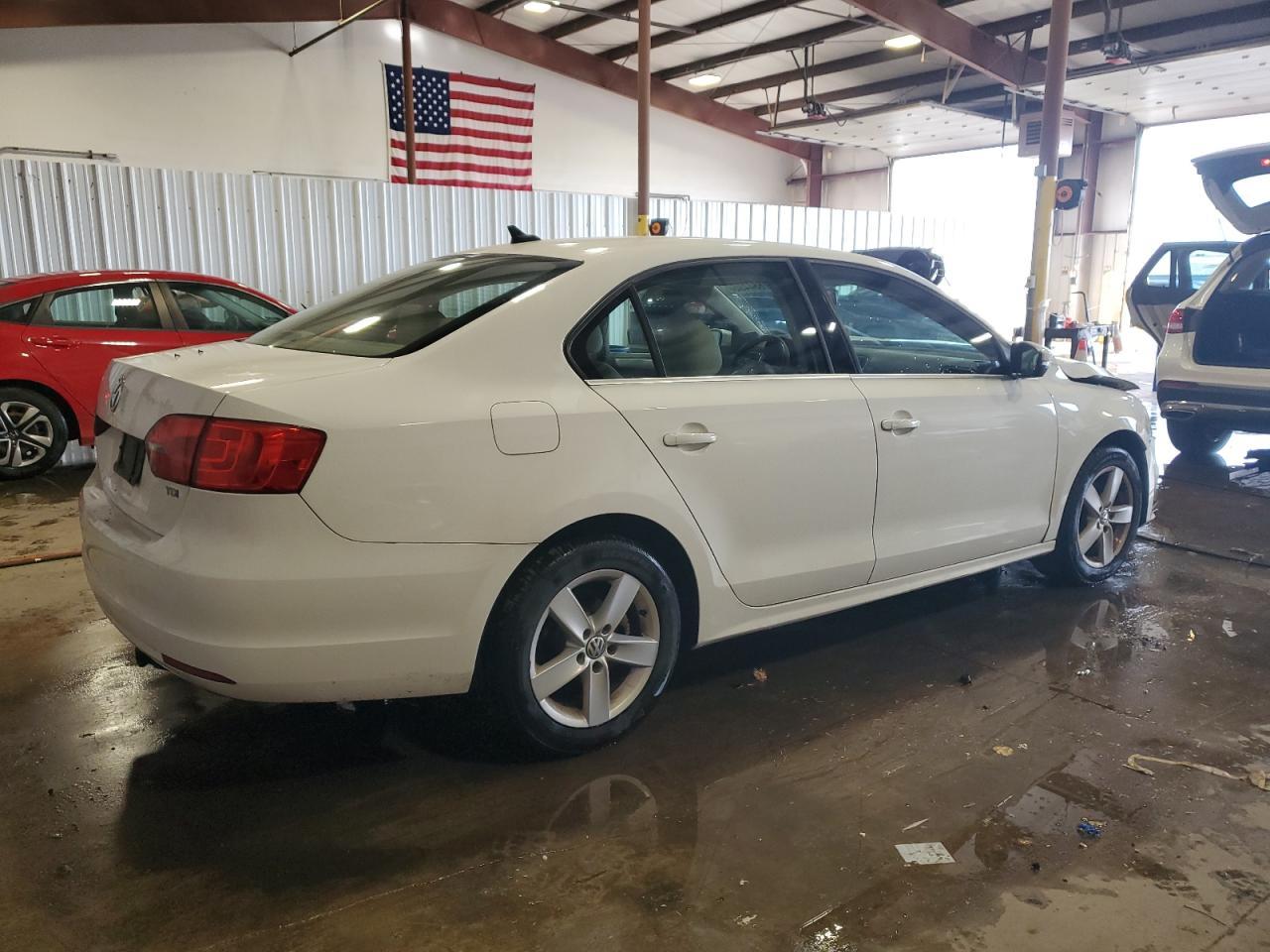 2012 Volkswagen Jetta Tdi - Image 3