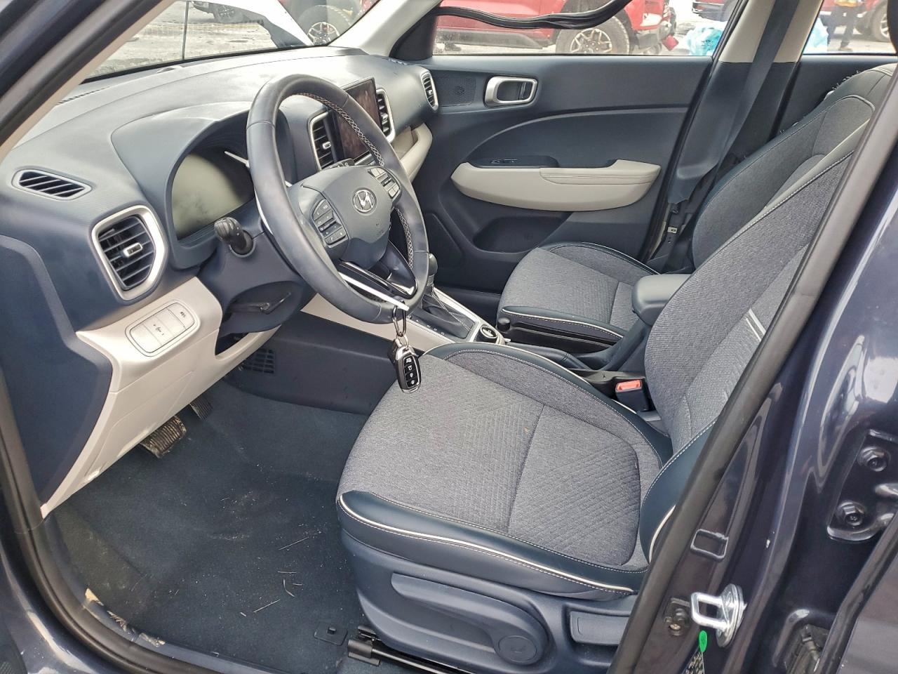 2023 Hyundai Venue Limited - Фото 7