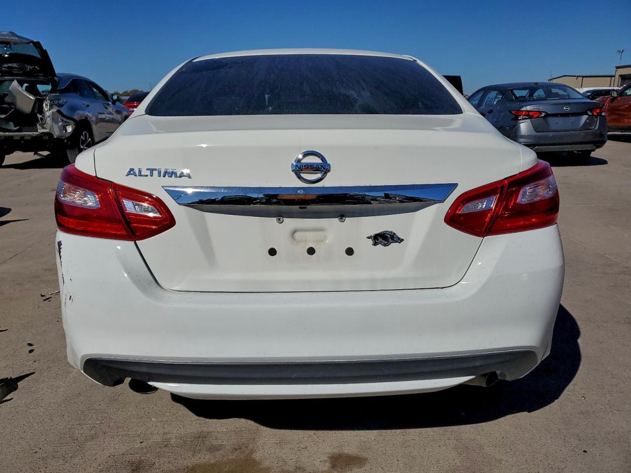 2017 Nissan Altima 2.5 - Image 6