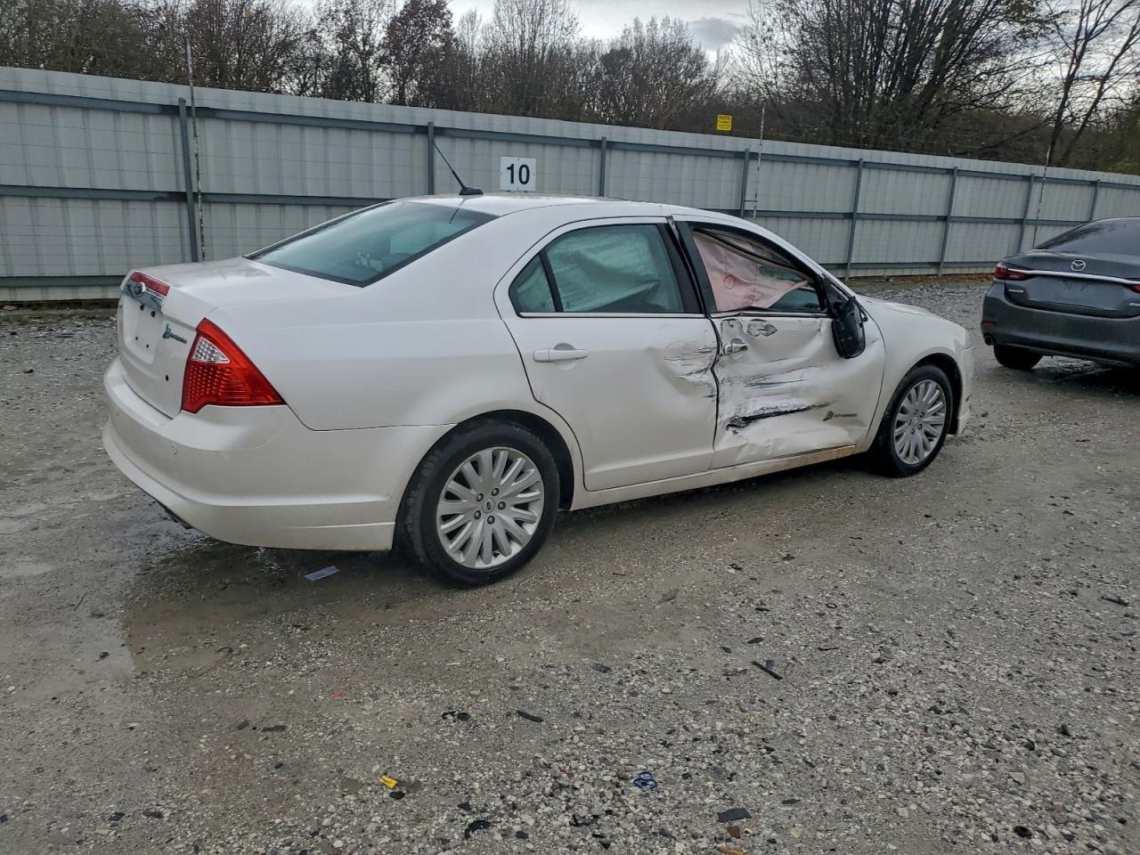2012 Ford Fusion Hybrid - Image 3