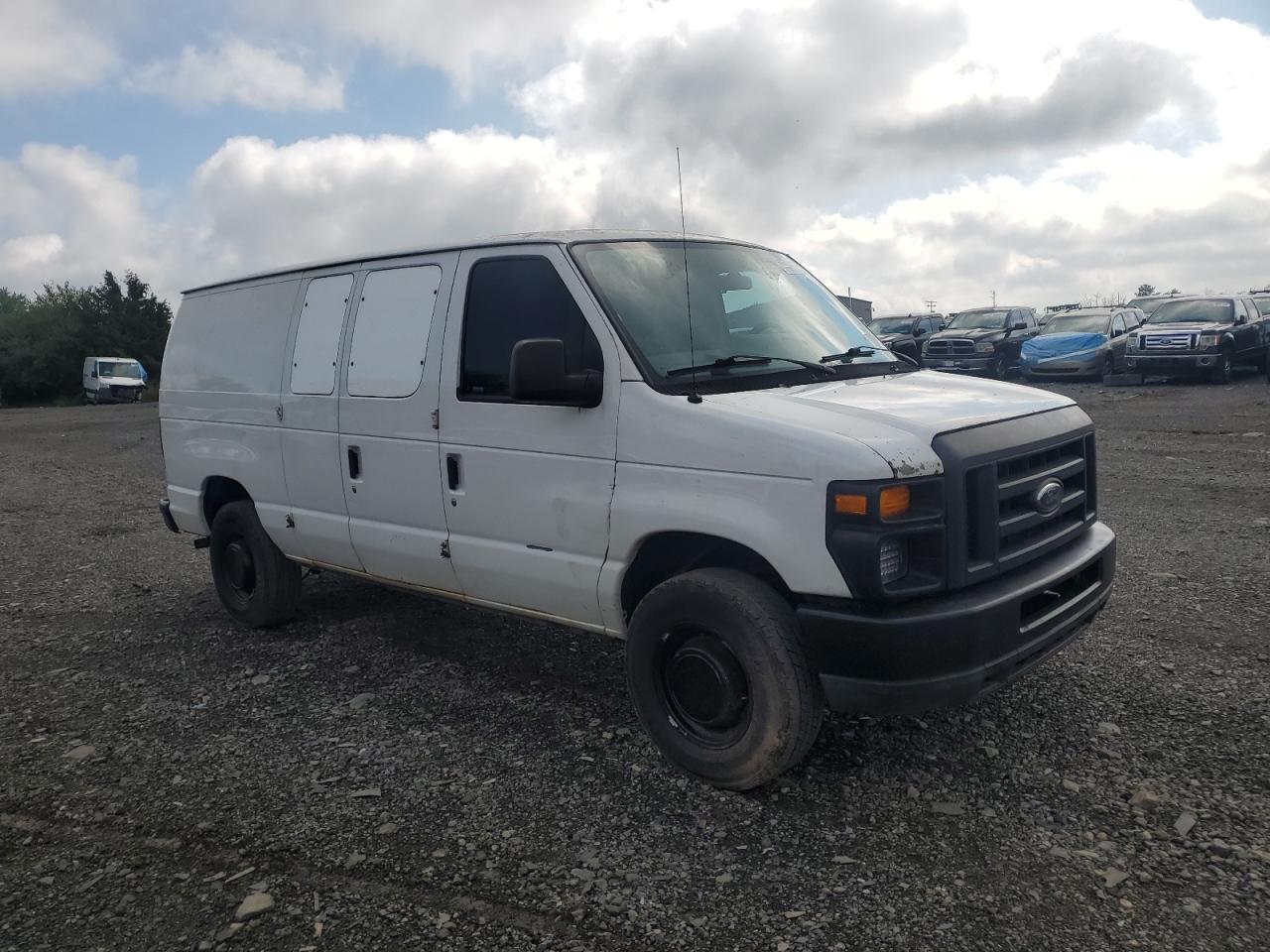2013 Ford E250 Utility / Service Van - Фото 4